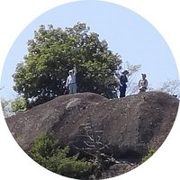 岩壁上.jpg