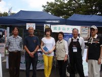 メンバー集合写真（雨谷さんと）.jpg