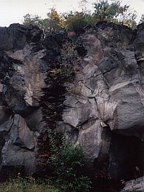 鳴沢ジラコンノの溶岩スパイラクル