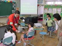 ���l���w�Z�ł̂P�w�N�o�����Ɓi2005�N5��28���x�m�͌��Β������l���w�Z�j