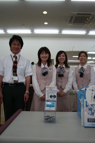 �X�܂ɂ́A�x�m�R�N���u�̊����x���̂��߂̕������ݒu�A���ۑS���Ăт����Ă���B