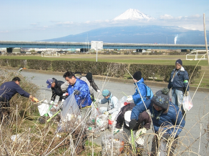 2月の定例クリーン活動も田子の浦海岸で実施しました！