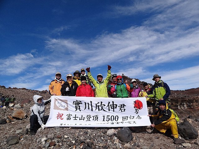 ２０１３富士登山　元気に登ってきました！　神田紫さんは頂上講談で北斎語る　